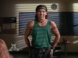 S1E32